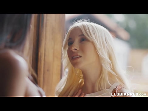 ❤️ Dívka se po několika měsících vrátí domů a skončí u lízání kundy své nevlastní matky ️❌ Domácí porno u porna cs.chengchengsm4.top